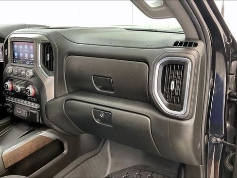 Used 2021 GMC Sierra 2500 Denali w/ Denali Black Diamond Edition AWD/4WD image 18
