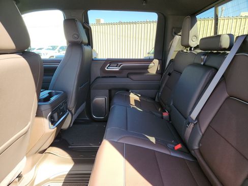 New 2026 GMC Sierra 2500 Denali w/ Max Trailering Package image 9