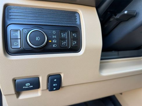 New 2026 Ford F350 Lariat w/ Lariat Premium Package image 22