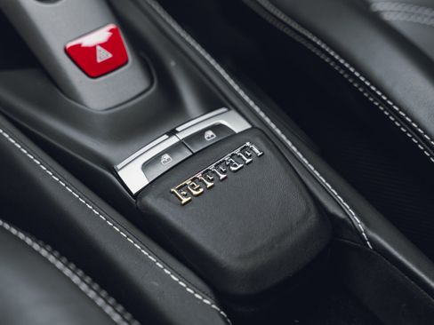 Used 2018 Ferrari 488 GTB RWD image 44