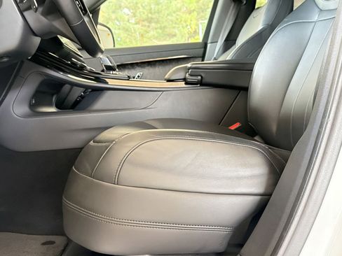 Certified 2023 Land Rover Range Rover Sport SE Dynamic image 5