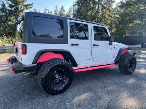 Used 2012 Jeep Wrangler Unlimited Sport AWD/4WD image 6