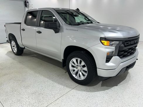 Used 2022 Chevrolet Silverado 1500 Custom RWD image 7
