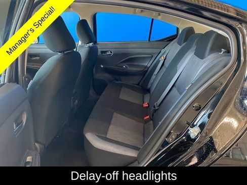 Used 2025 Nissan Versa SV FWD image 11