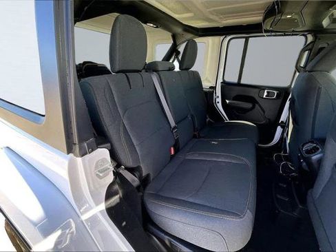 Certified 2024 Jeep Wrangler Unlimited AWD/4WD image 17