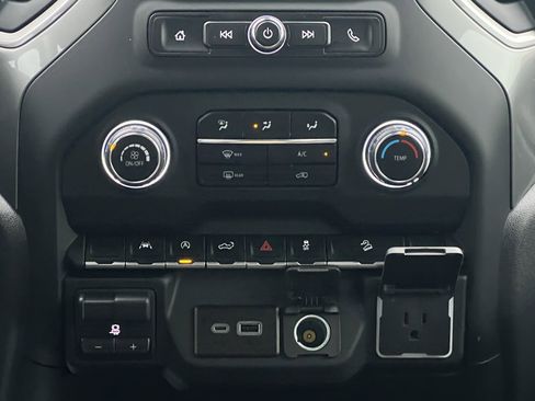 Used 2024 Chevrolet Silverado 1500 Custom Trail Boss w/ LPO, Dark Essentials Package image 18