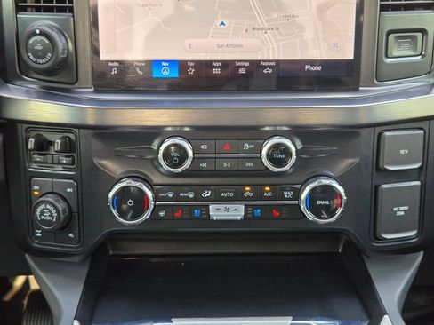 Used 2025 Ford F250 Lariat w/ Lariat Ultimate Package AWD/4WD image 18