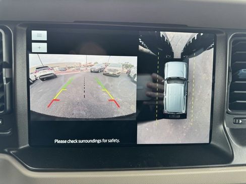 Used 2021 Ford Bronco Wildtrak image 28