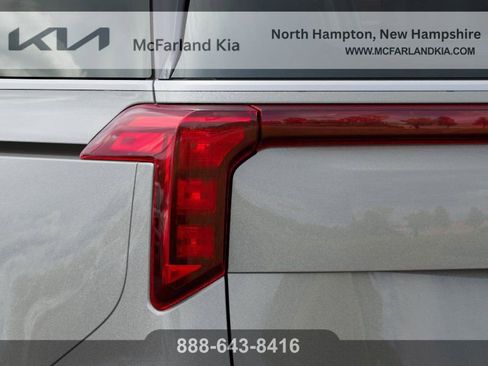 New 2026 Kia Carnival EX FWD image 11