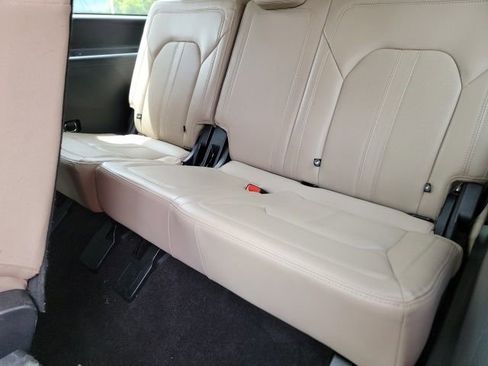 Used 2022 Ford Expedition Max Limited AWD/4WD image 13