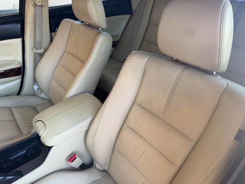 Used 2010 Honda Crosstour EX-L image 18