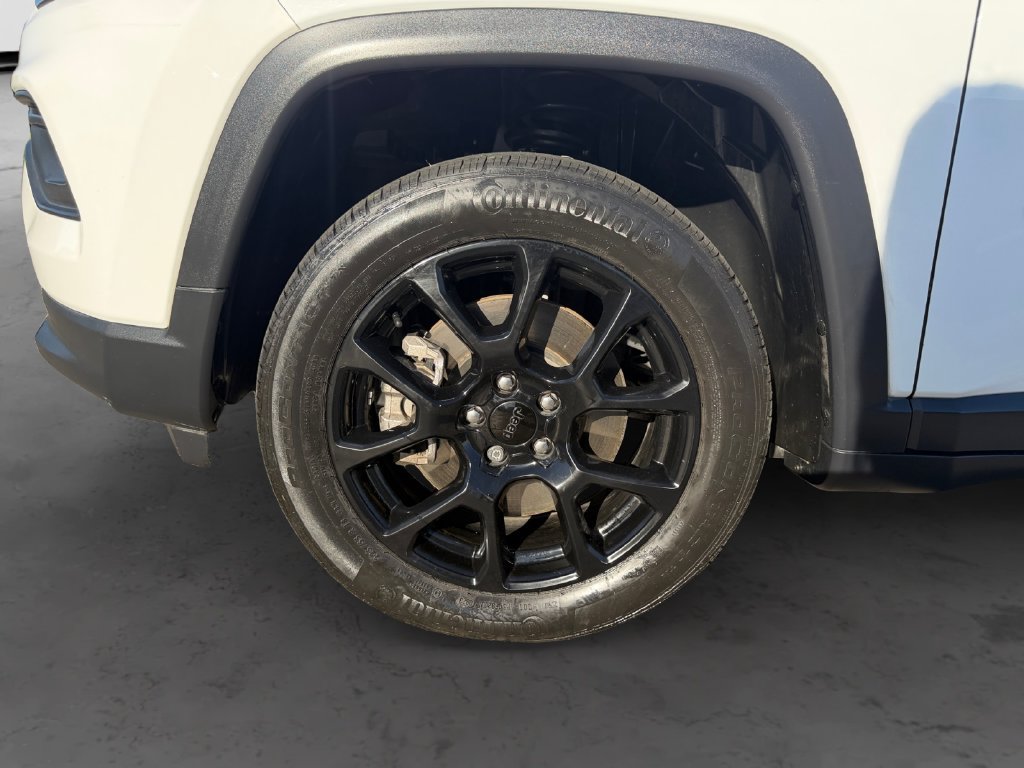 Used 2023 Jeep Compass Latitude AWD/4WD image 15