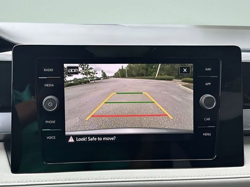 New 2026 Volkswagen Taos SEL image 17