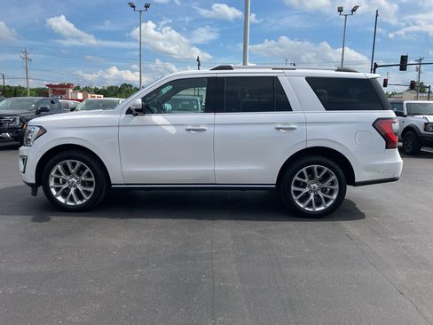 Used 2019 Ford Expedition Limited w/ Equipment Group 302A AWD/4WD image 3
