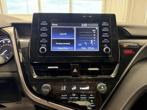 Used 2023 Toyota Camry SE FWD image 17