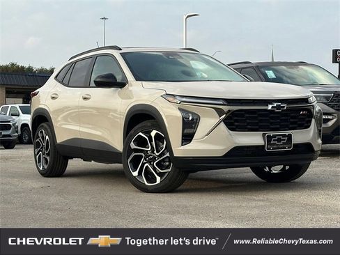 New 2026 Chevrolet Trax RS w/ Sunroof Package image 2