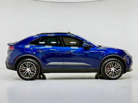 Used 2025 Porsche Macan 4S Electric w/ Premium Package AWD/4WD image 13