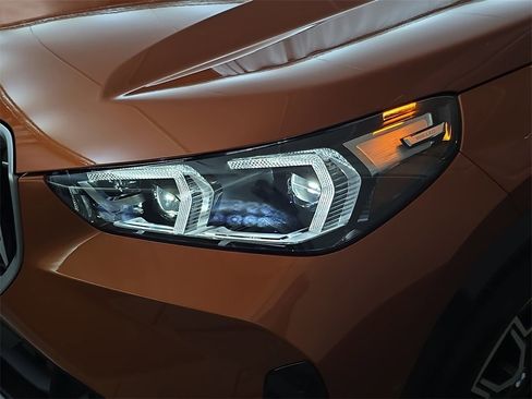 Used 2025 BMW X1 xDrive28i w/ Technology Package image 32