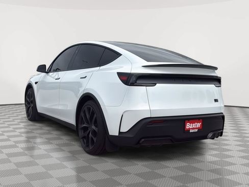 Used 2026 Tesla Model Y Performance AWD/4WD image 9