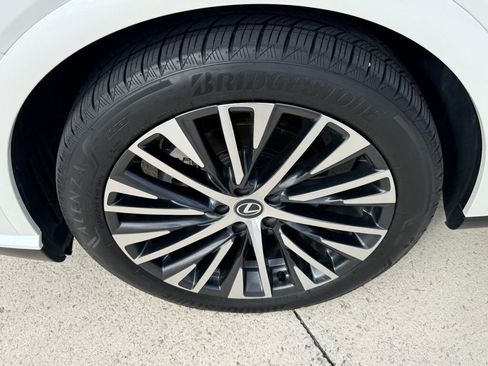Used 2024 Lexus RX 350 FWD image 16