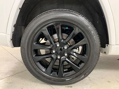 Used 2022 Jeep Grand Cherokee Laredo X image 27