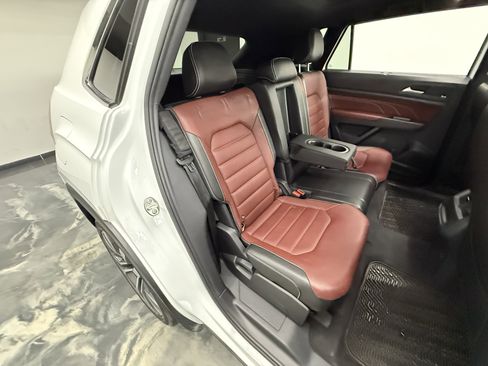 Used 2022 Volkswagen Atlas Cross Sport SEL Premium R-Line AWD/4WD image 25