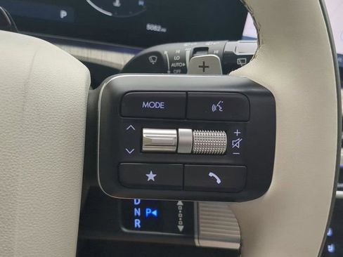 Used 2025 Hyundai Santa Fe Calligraphy image 31