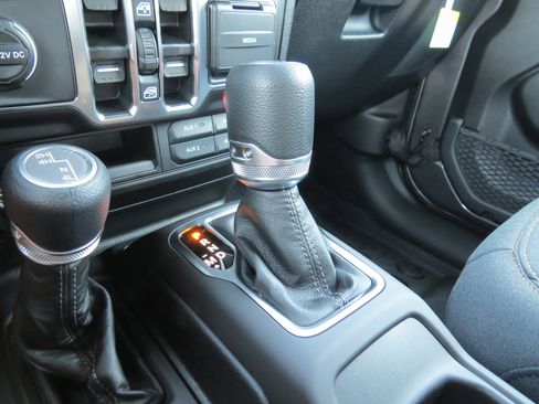 New 2025 Jeep Wrangler Sport S image 27