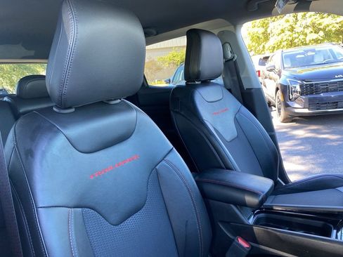 Used 2022 Jeep Compass Trailhawk w/ Trailhawk Convenience Group image 27