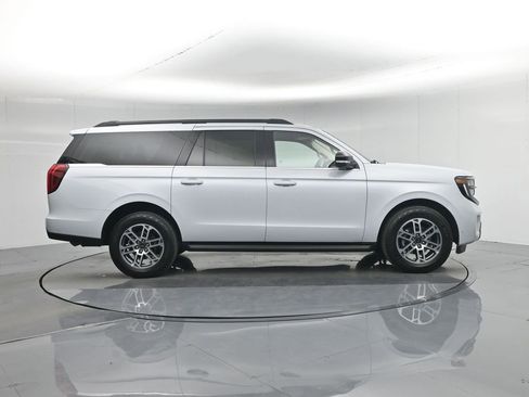 Used 2025 Ford Expedition Max Active image 31