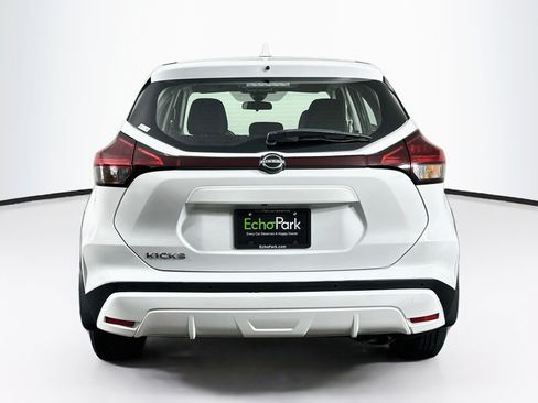 Used 2024 Nissan Kicks S FWD image 7