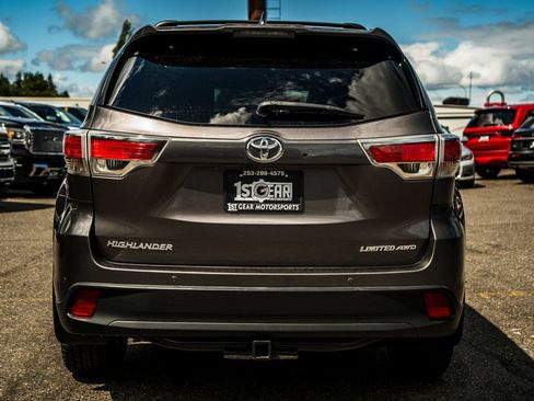 Used 2015 Toyota Highlander Limited Platinum AWD/4WD image 12