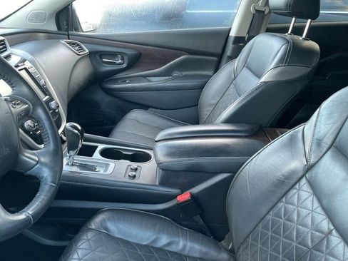 Used 2020 Nissan Murano Platinum image 2
