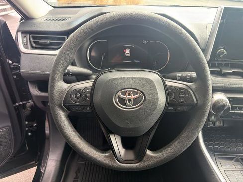 Used 2025 Toyota RAV4 LE image 20