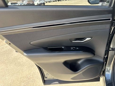 Used 2023 Hyundai Tucson Limited image 28