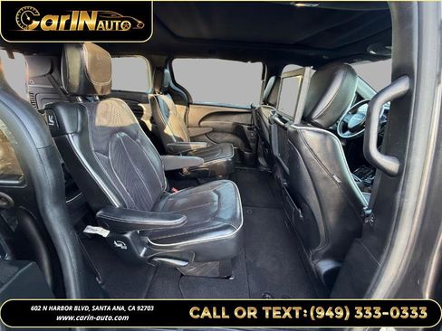 Used 2019 Chrysler Pacifica Limited w/ S Appearance Package image 13