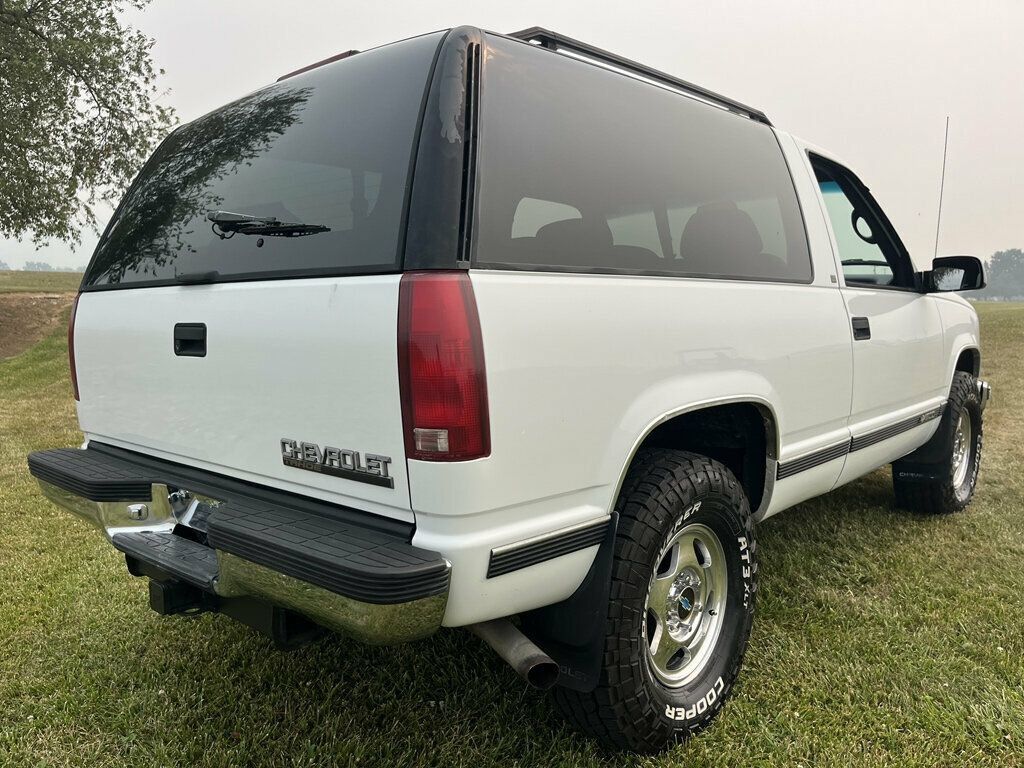 Used 1996 Chevrolet Tahoe 4WD 2-Door image 3