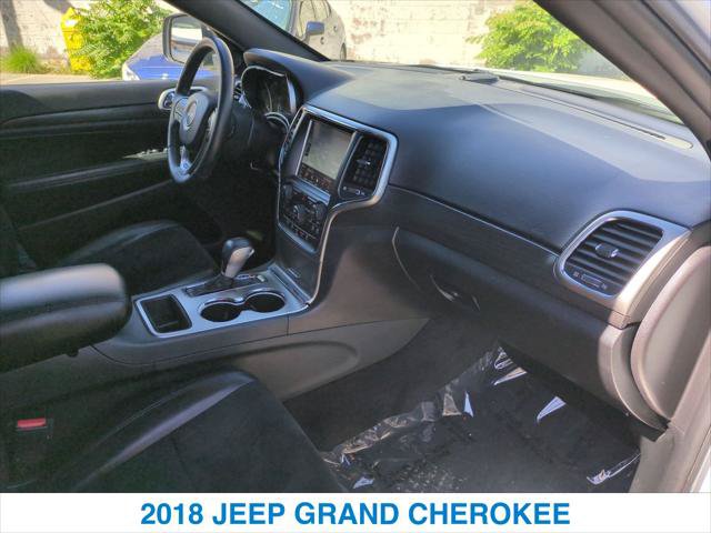 Used 2018 Jeep Grand Cherokee Altitude RWD image 26