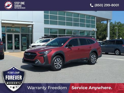 Used 2025 Subaru Outback Premium AWD/4WD image 2