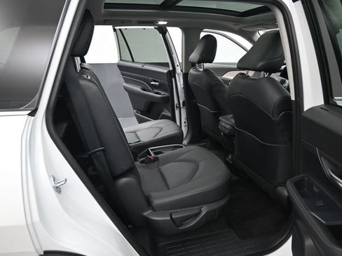 Used 2024 Toyota Grand Highlander AWD image 34