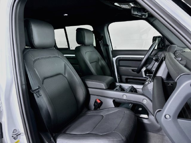 New 2026 Land Rover Defender 110 X-Dynamic SE AWD/4WD image 26