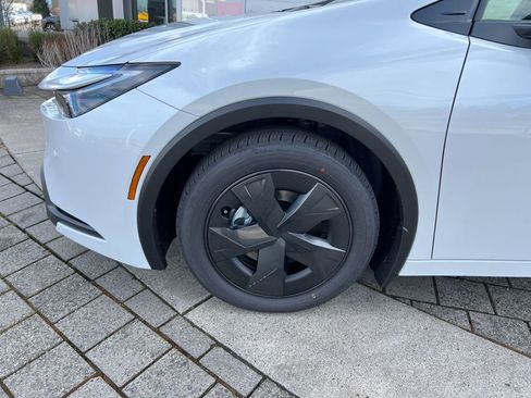 New 2026 Toyota Prius Plug-In Hybrid image 10