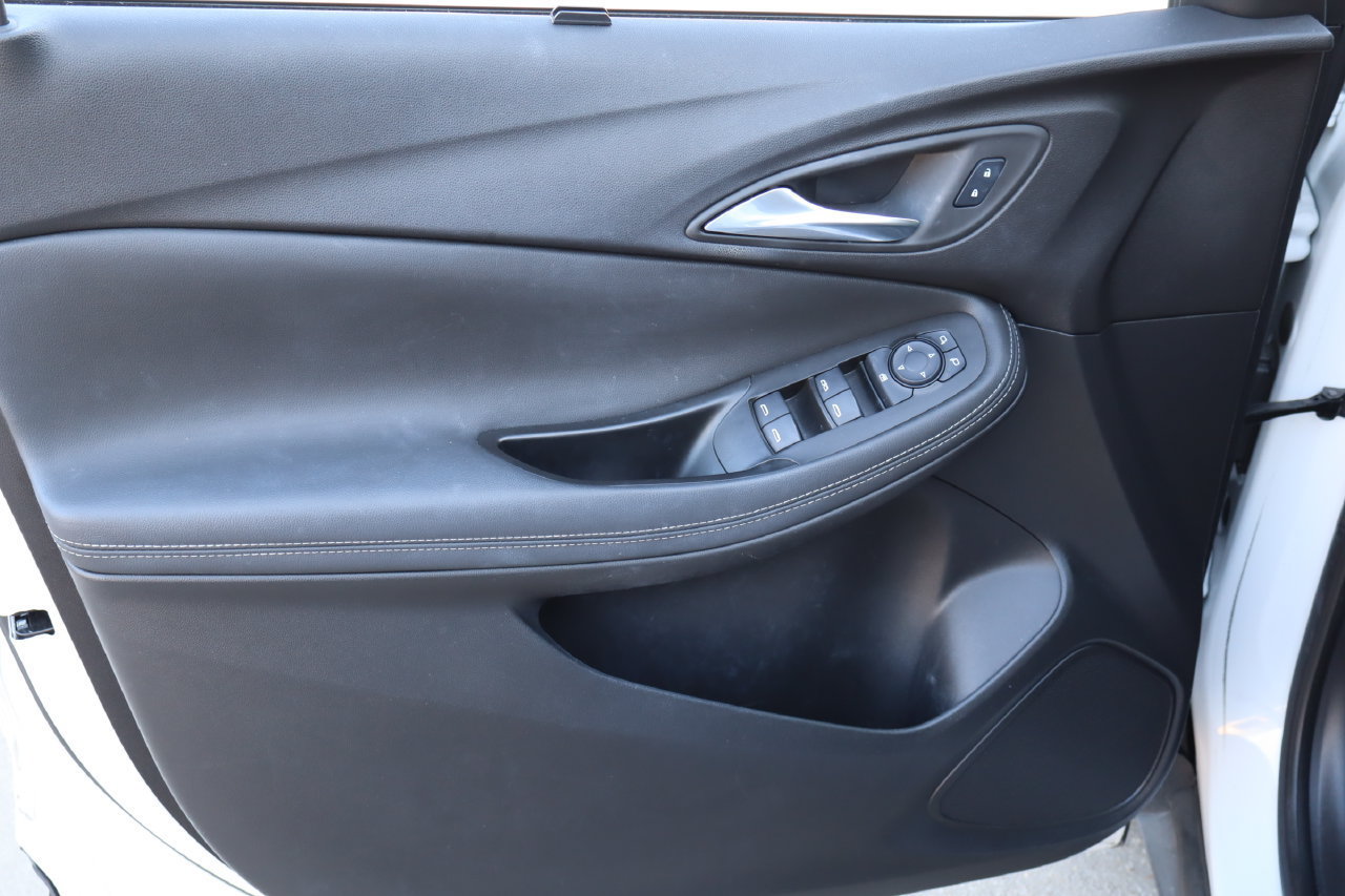 Used 2023 Buick Encore GX Preferred w/ Cold Weather Comfort Package FWD image 19