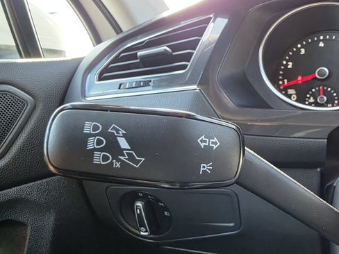 Used 2019 Volkswagen Tiguan SE AWD/4WD image 30