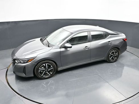 Used 2025 Nissan Sentra SV FWD image 32