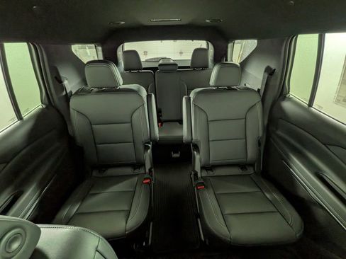 New 2026 Chevrolet Traverse LT w/ Driver Confidence Package image 30