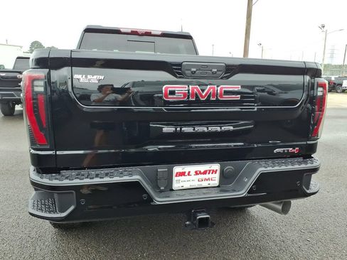 New 2026 GMC Sierra 2500 AT4 w/ Max Trailering Package AWD/4WD image 6