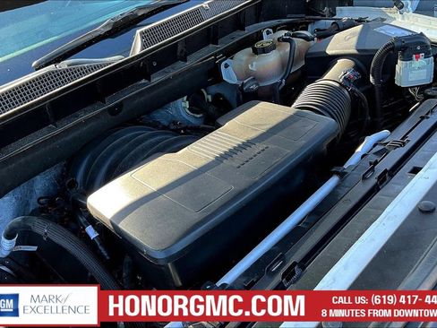 Used 2020 Chevrolet Silverado 1500 RST w/ All-Star Edition AWD/4WD image 32