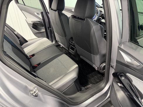 Used 2023 Volkswagen ID.4 Pro image 12