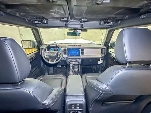 New 2025 Ford Bronco Outer Banks w/ Sasquatch Package AWD/4WD image 22